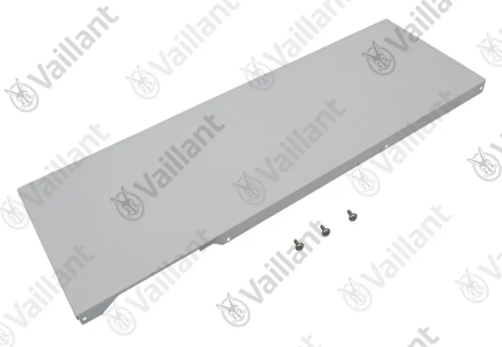 Vaillant Seitenblech, links, aus Metall, in heller Farbe, mit Schrauben, auf einem weißen Hintergrund liegend.